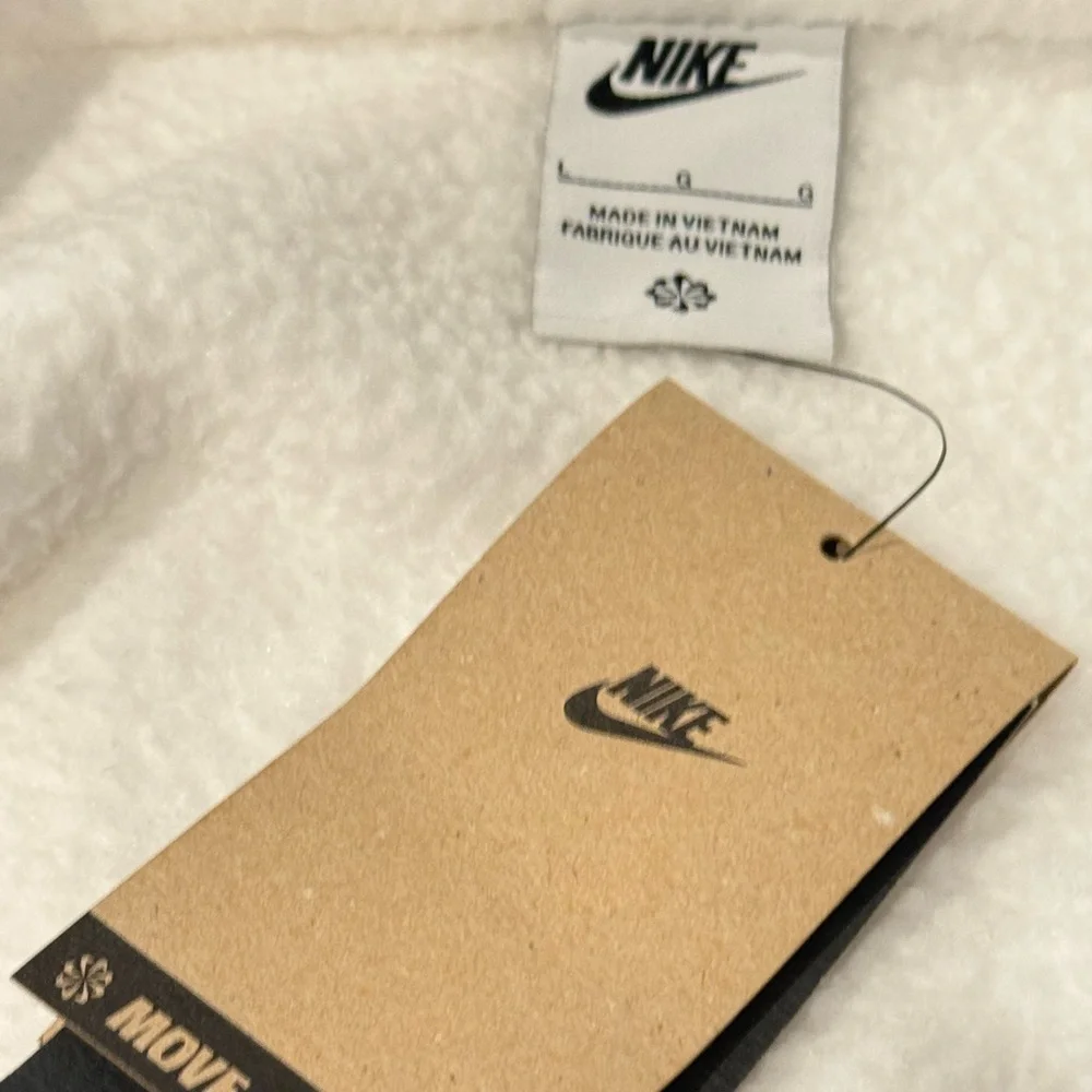 NIKE Men’s Sportswear Club Winterized Sherpa Vest White NEW - Picture 8 of 10